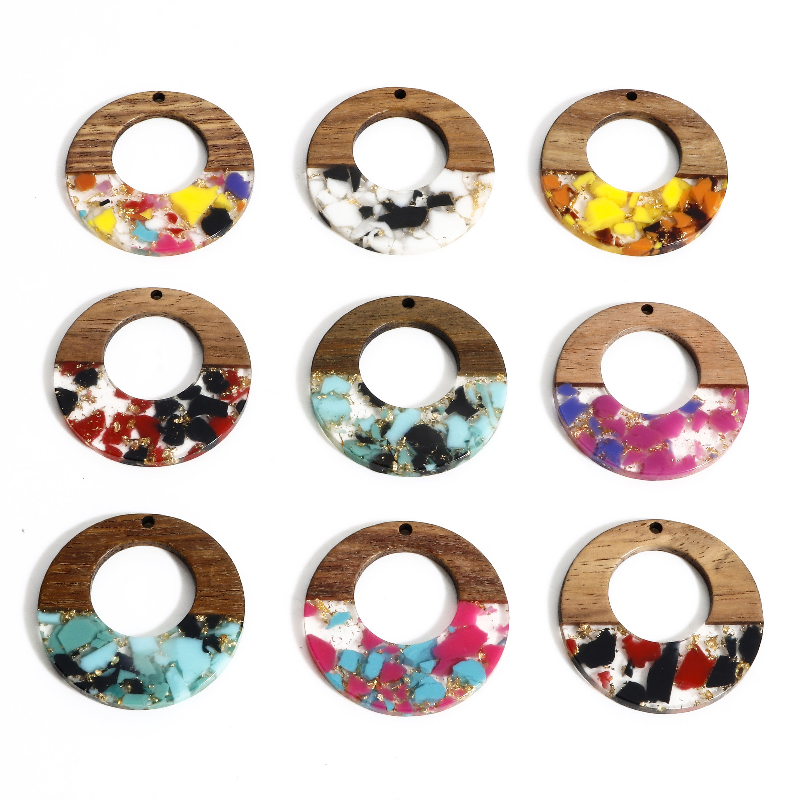 Woodworking Resin - 2 ピースヴィンテージ木製チャームラウンド中空木材スプライシング樹脂ペンダントジュエリー作成 Diy 女性イヤリングネックレス 3.8 センチ直径。