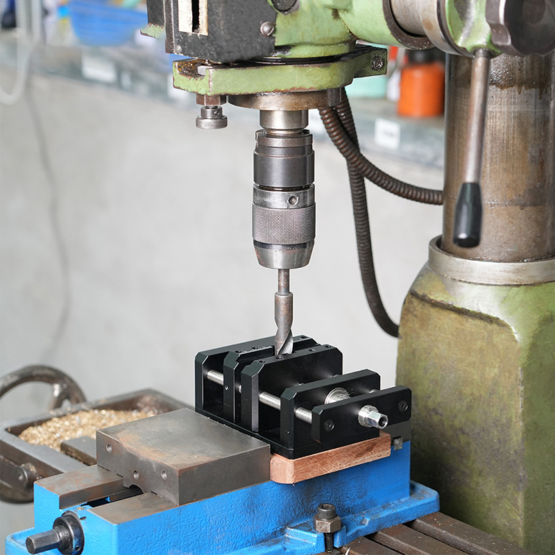 DIY木工用セルフセンタリングバイスベンチドリルクランプセン - Woodworking Bench Vise のレビューと価格