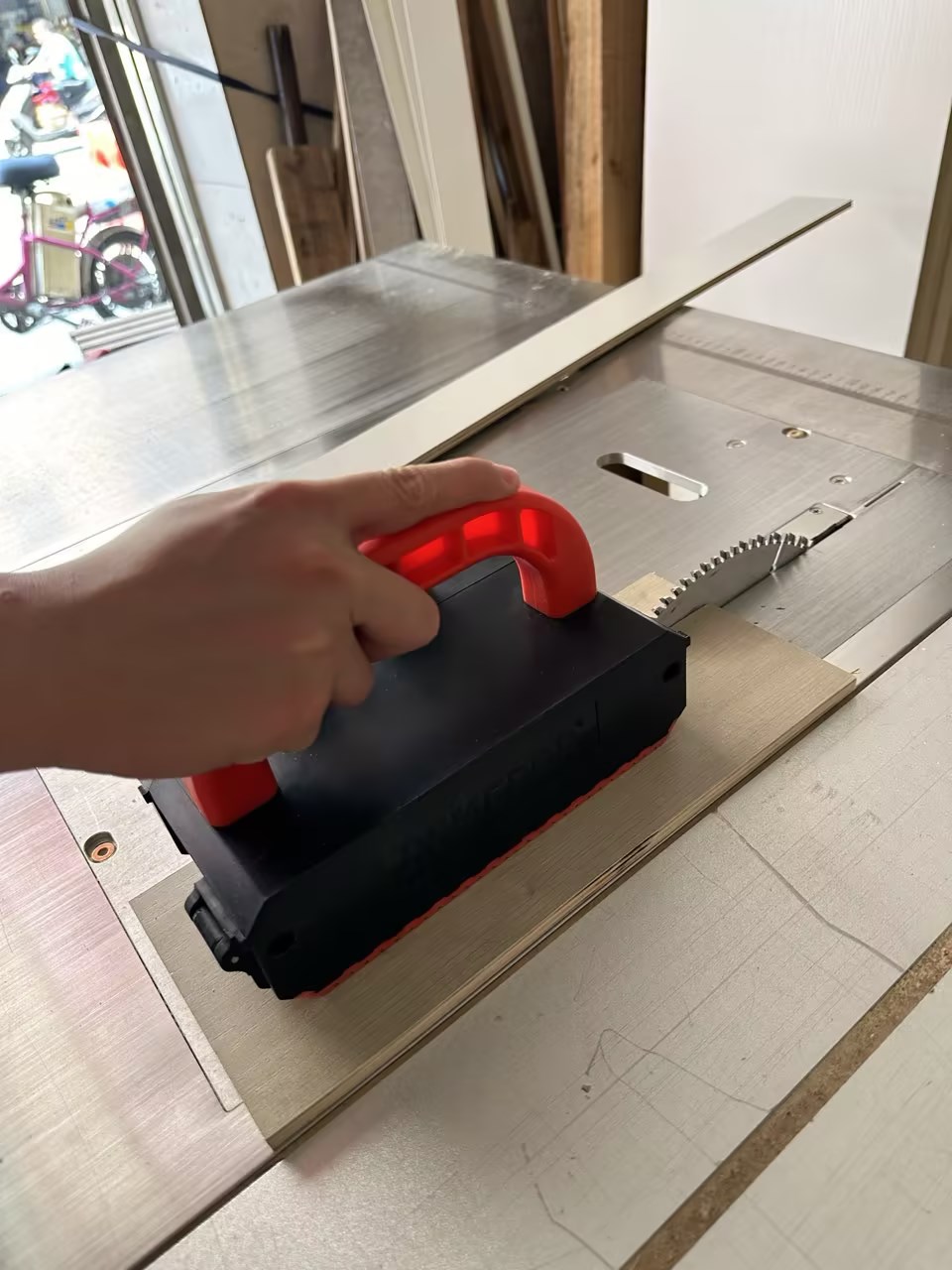 テーブルソー用プッシュブロックプッシャー、調整可能な木工アク - Woodworking Bandsaw のレビューと価格