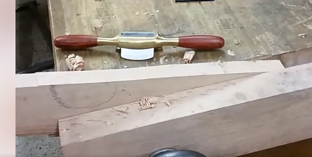 西洋木工用銅製スポークシェーブプレーン、フラットベースハンド - Spokeshave Flat のレビューと価格